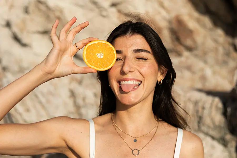 ¿Por qué la piel mejora gracias a la vitamina C?